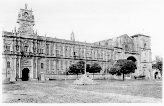 La fachada del Convento de San Marcos de León, que se convirtió en cárcel y campo de concentración desde el principio de la Guerra Civil.