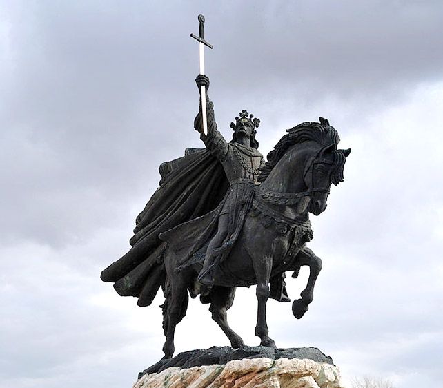 Estatua de Alfonso VI en Toledo. Fotografía: Francisco Javier Martín Fernández / Wikimedia Commons.
