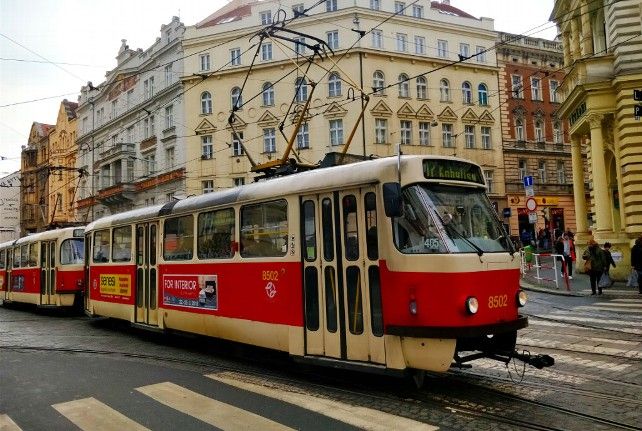 Tranvía eléctrico en Praga. Foto: Iván Rivera