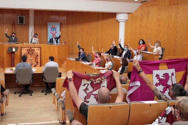 Votación moción autonomía Región Leonesa Ayuntamiento de San Andrés del Rabanedo Camino Cabañas