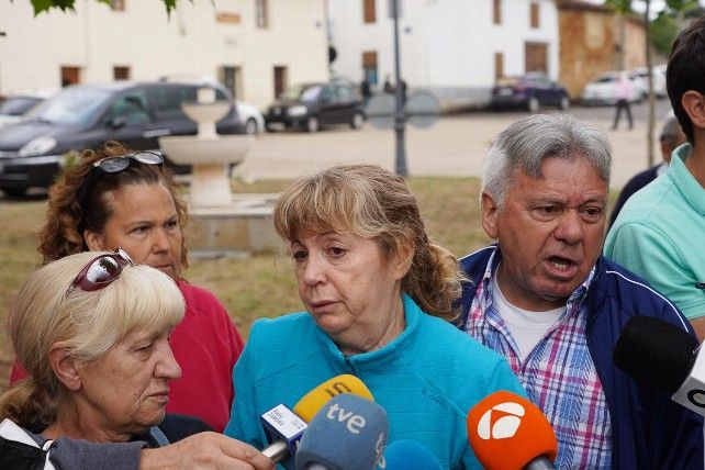 Vecinos de Otero de las Bodas en Zamora. // Miriam Chacón / ICAL